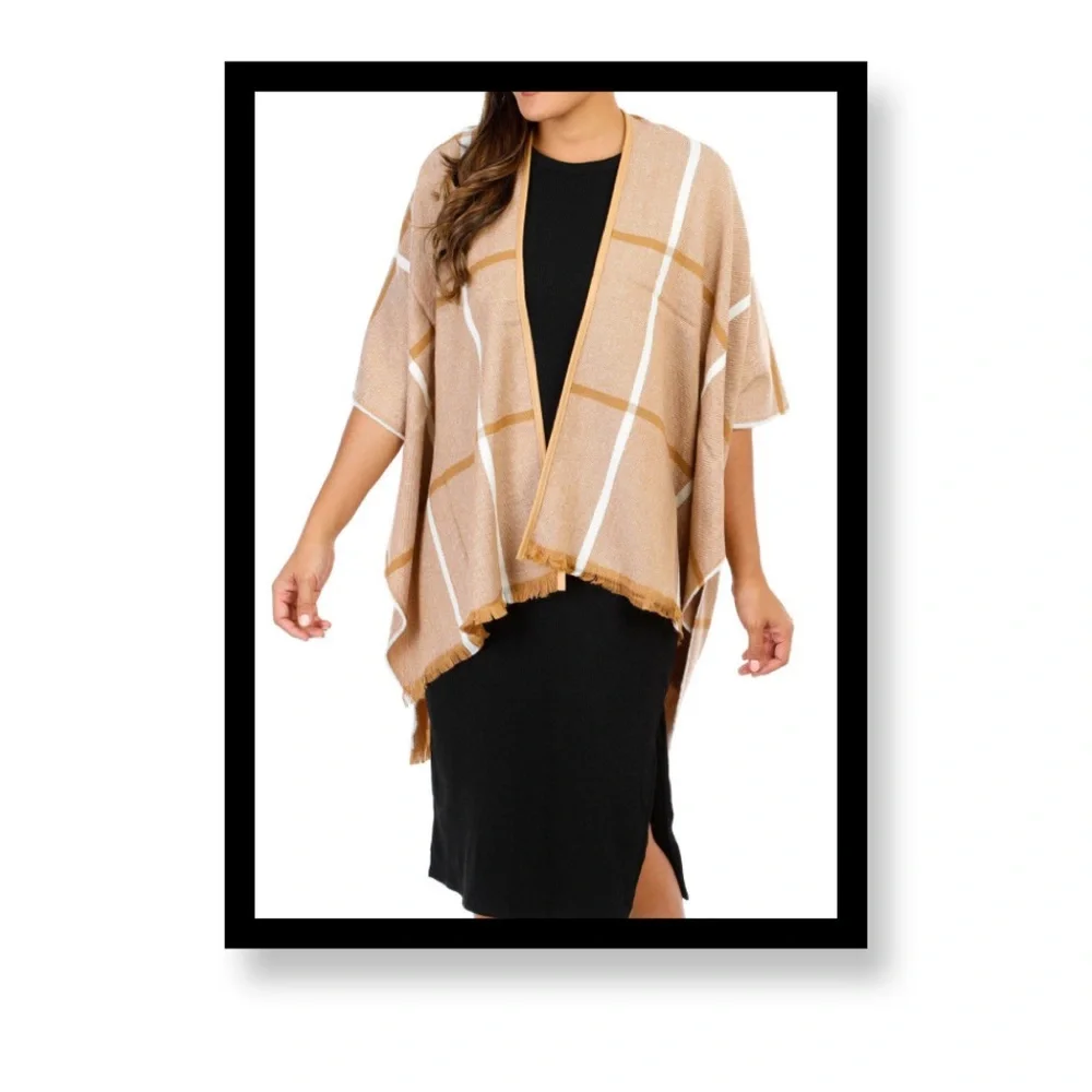 Vince Camuto Tan and White Striped Women’s Plaid Print Fringe Ruana